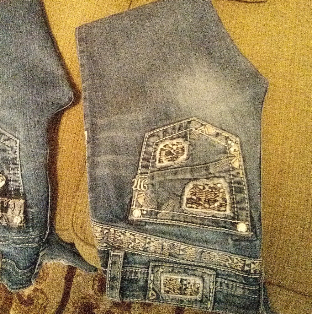 Clothes - Picture 3 of 3